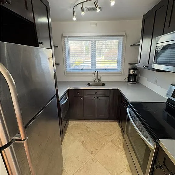 1685 Chevron Way #1 — Photo 18