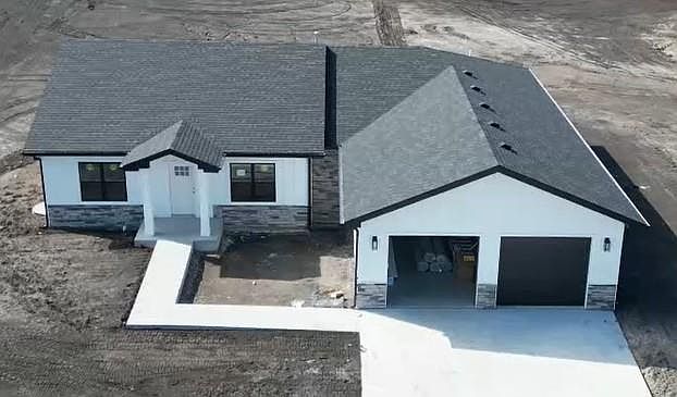 1st image of 1005 George Ct