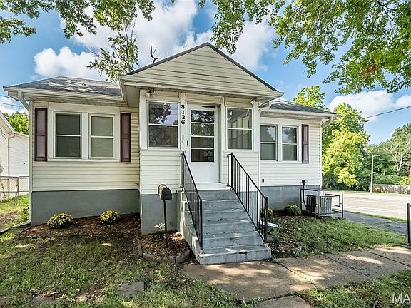 2nd image of 8136 Ellerton Ave