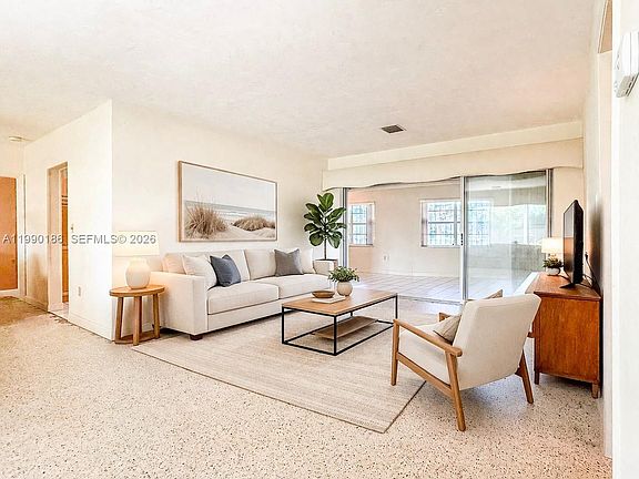 4th image of 15501 SW 88th Ave