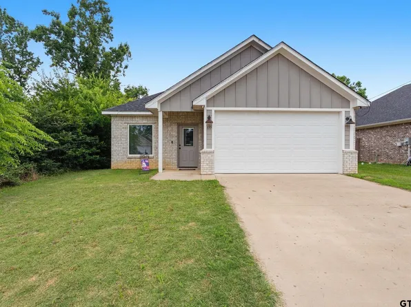 133 Briar Bend Dr, Rusk, TX 75785