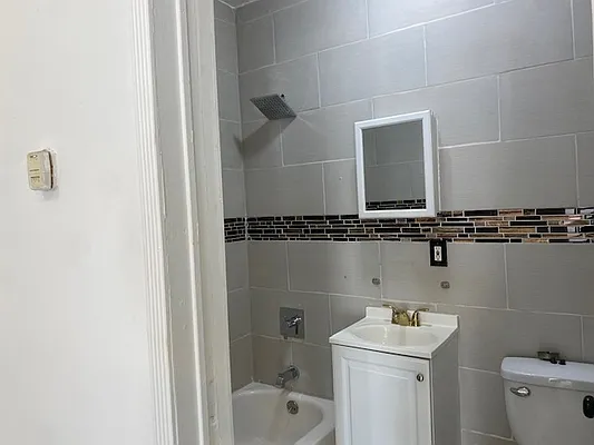 Rented by Comfort Properties Inc | media 10