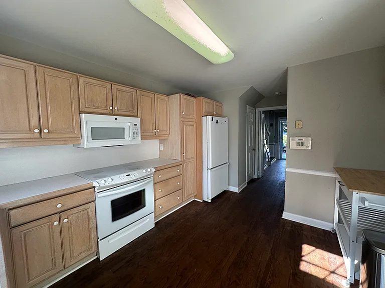 80 Legare St — Photo 22