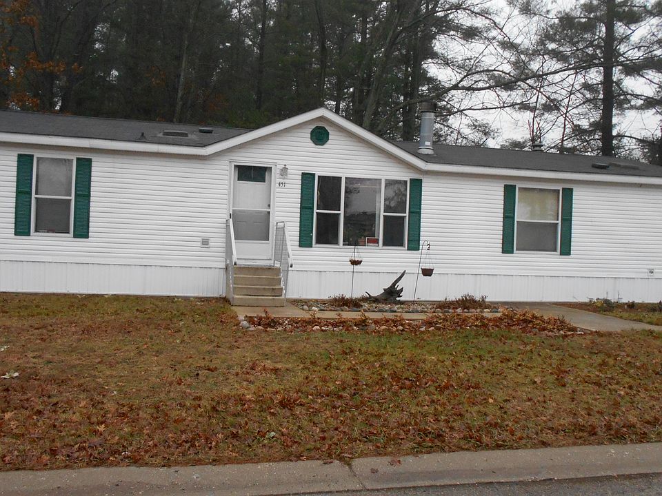 1st image of 451 Cedar Brk