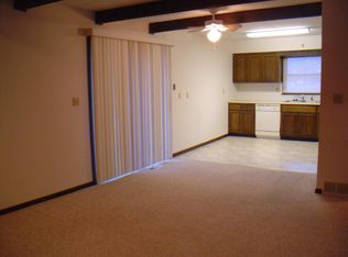 1429 E Willow Dr, Olathe, KS 66062