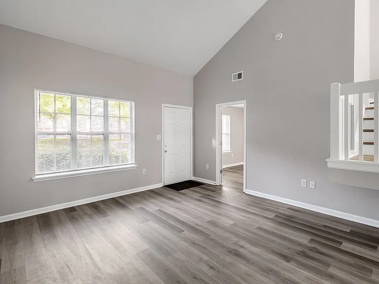 7819 Petrea Ln — Photo 6