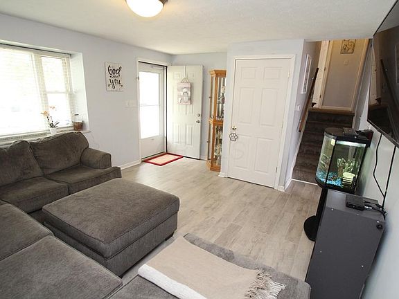 3rd image of 3091 Valleywood Dr