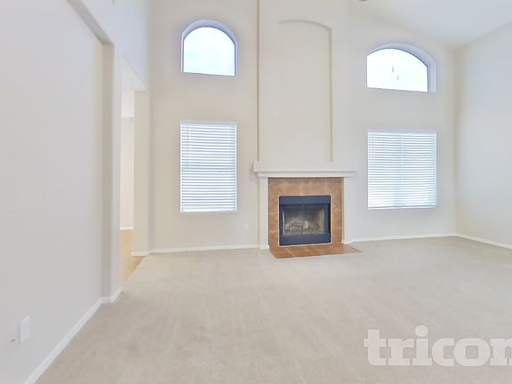 3rd image of 17220 N Wavyleaf Ave
