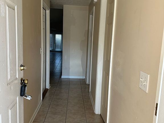 3rd image of 11718 Sand Castle Ln