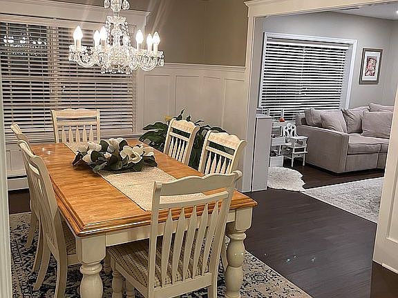 4th image of 126 Cranmoor Dr