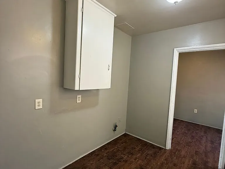 511 Philippine St — Photo 9