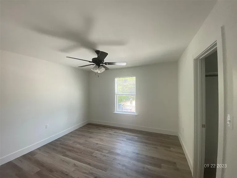 1-422 S Garrett Ct — Photo 16
