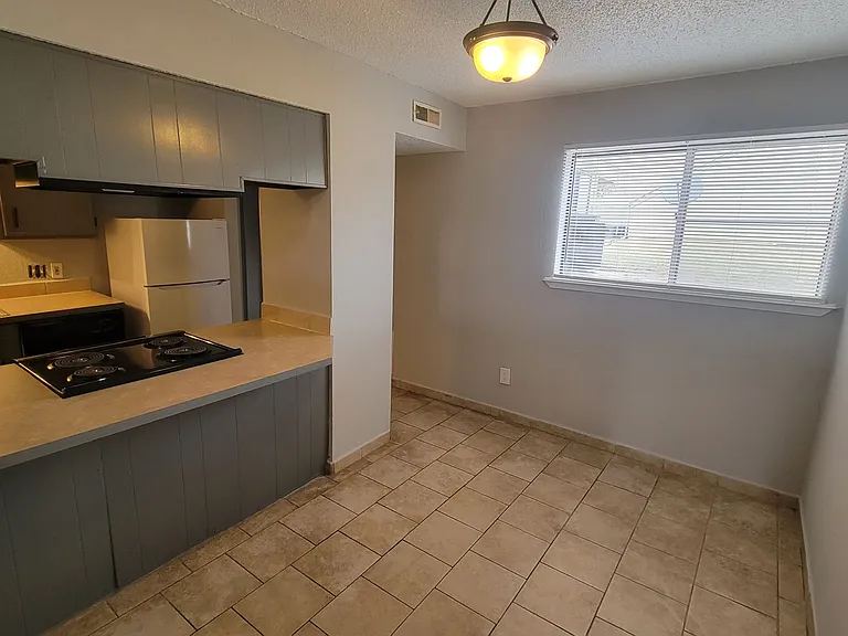 Cimarron Apartments — Photo 106