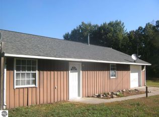 6212 Slosser Rd, Hale, MI 48739