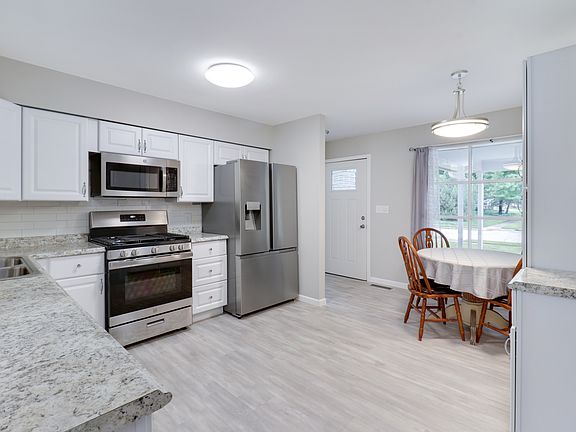 5th image of 3110 Winchester Dr
