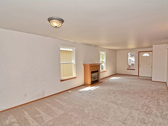 3rd image of 6308 78th Pl NE