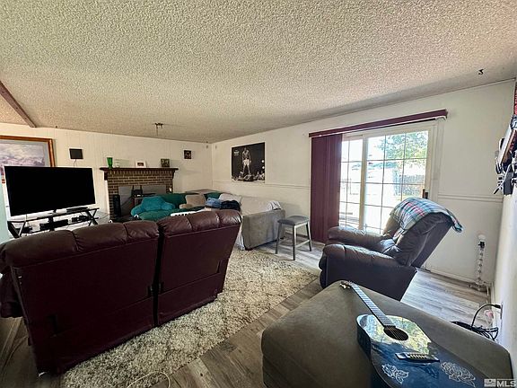 4th image of 3305 Kensington Dr