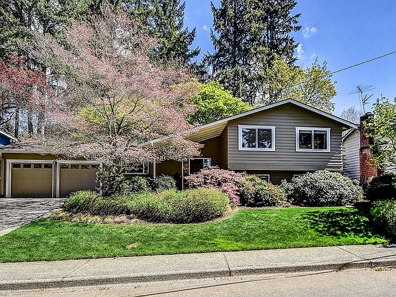 2nd image of 1400 151st Ave NE