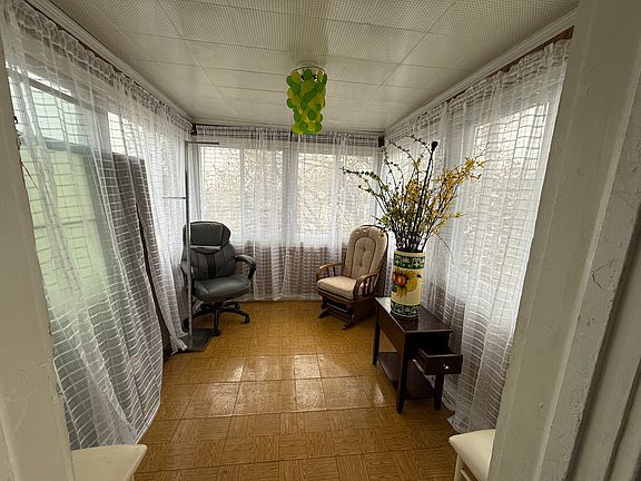 3rd image of 5 Boyden Pkwy S #2