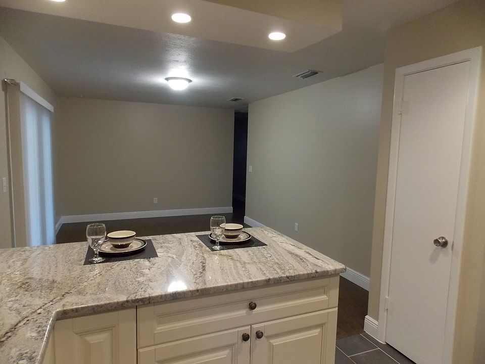 1st image of 1406 Gertrude Dr