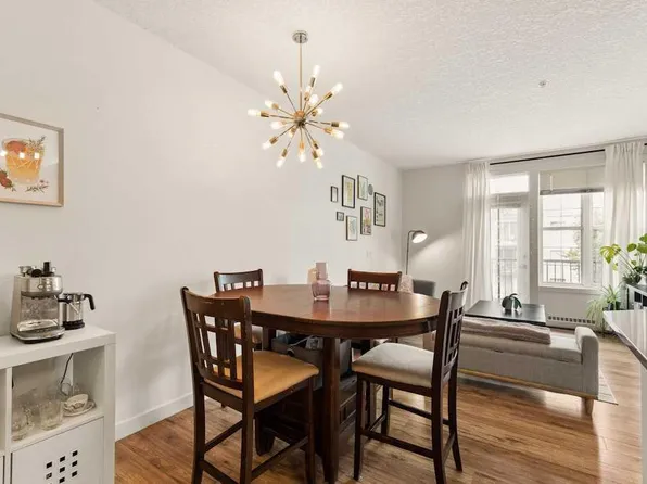 208 S Holy Cross Ln SW #313, Calgary, AB T2S 3G3