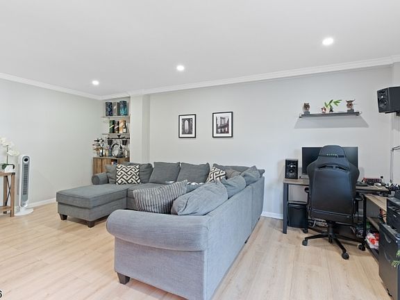 4th image of 25 Grand Ave #1E