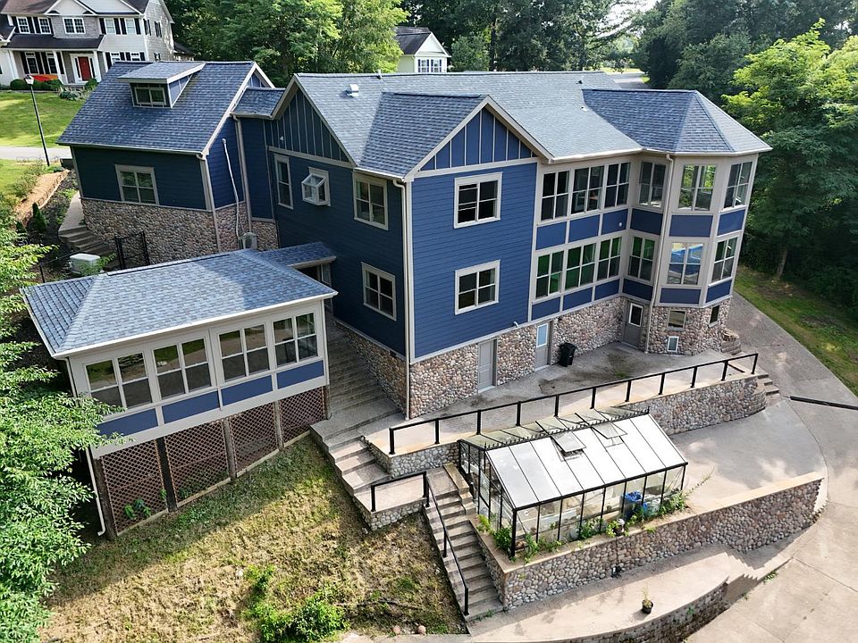 1st image of 118 Abbot Way