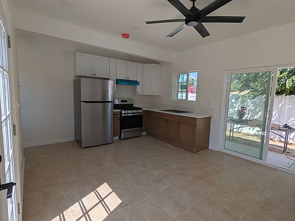 4th image of 2194 W Hanford St
