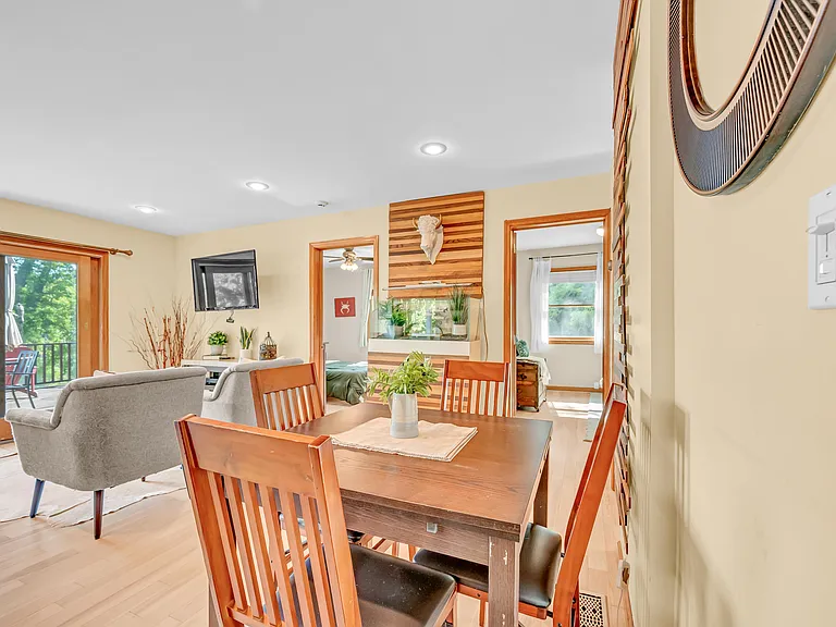 18 Shore Rd — Photo 13