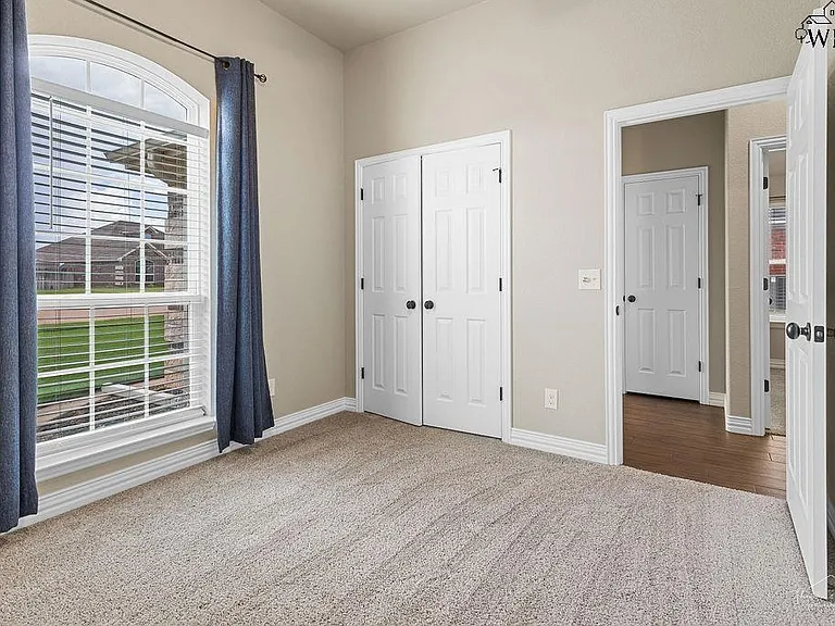4815 Falcon Crest Blvd — Photo 10