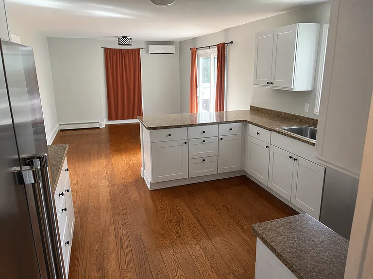 162 Hadley Rd — Photo 5
