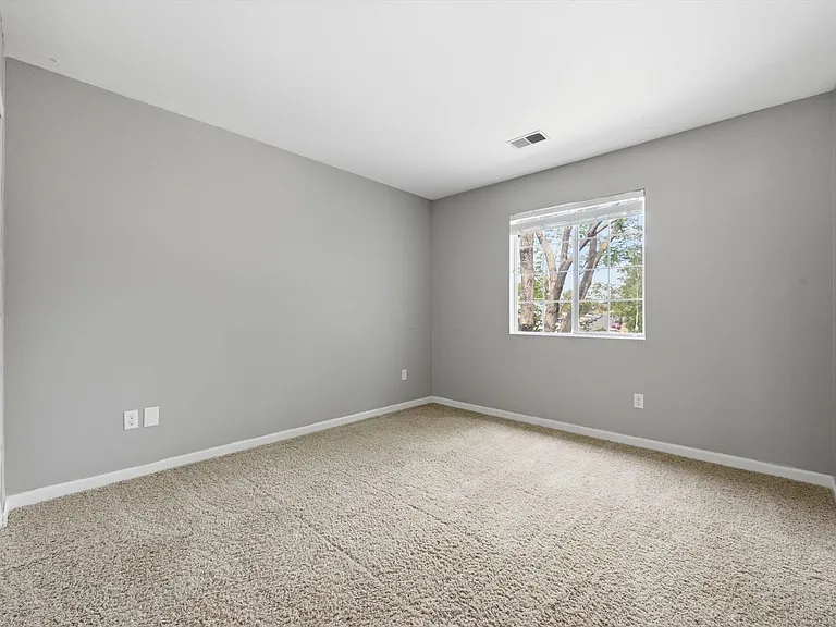 13002 Harrison Dr — Photo 16
