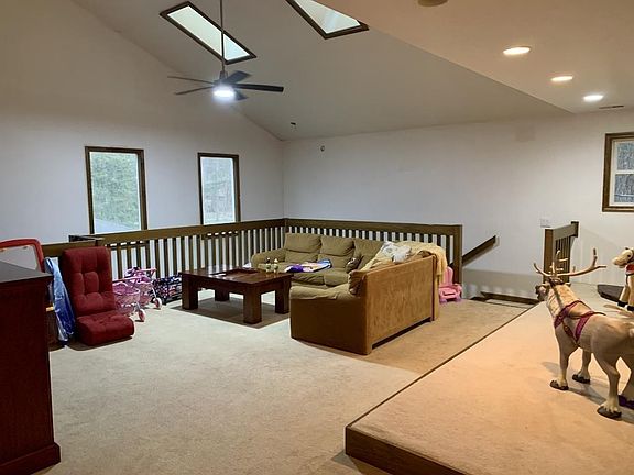 5th image of 113 River Park Dr