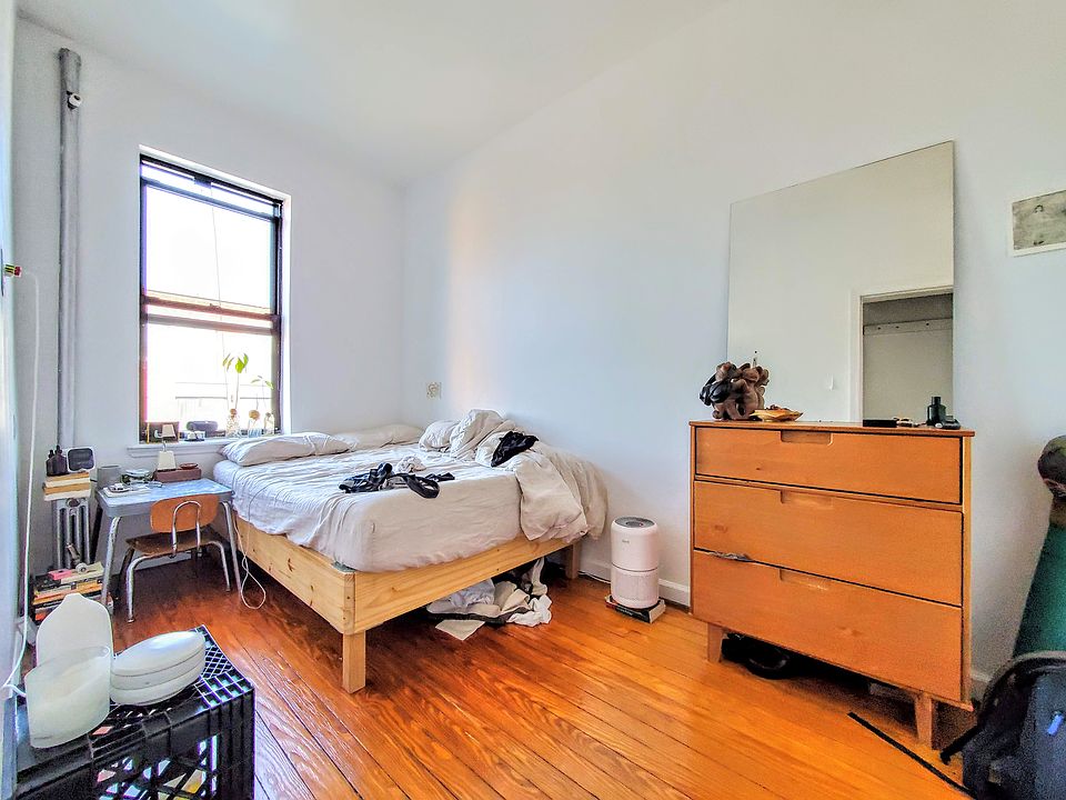 1st image of 253 Vernon Ave #7
