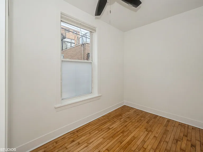 2045 N Winchester Ave #1F — Photo 6