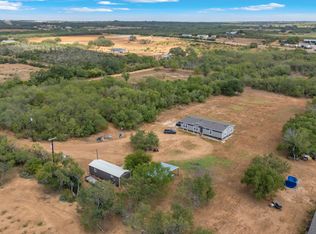 825 W Farm To Market 462, Moore, TX 78057