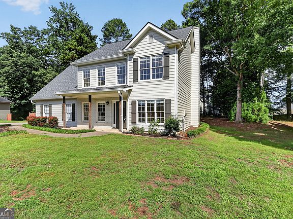 3rd image of 2232 Woodbriar Dr