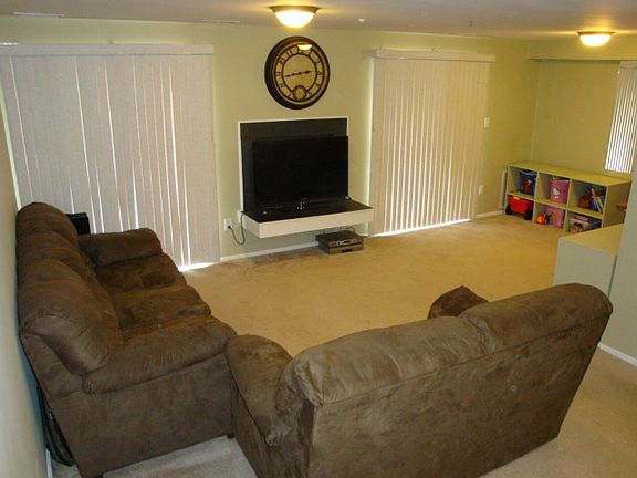 3rd image of 1057 Norwood Ct
