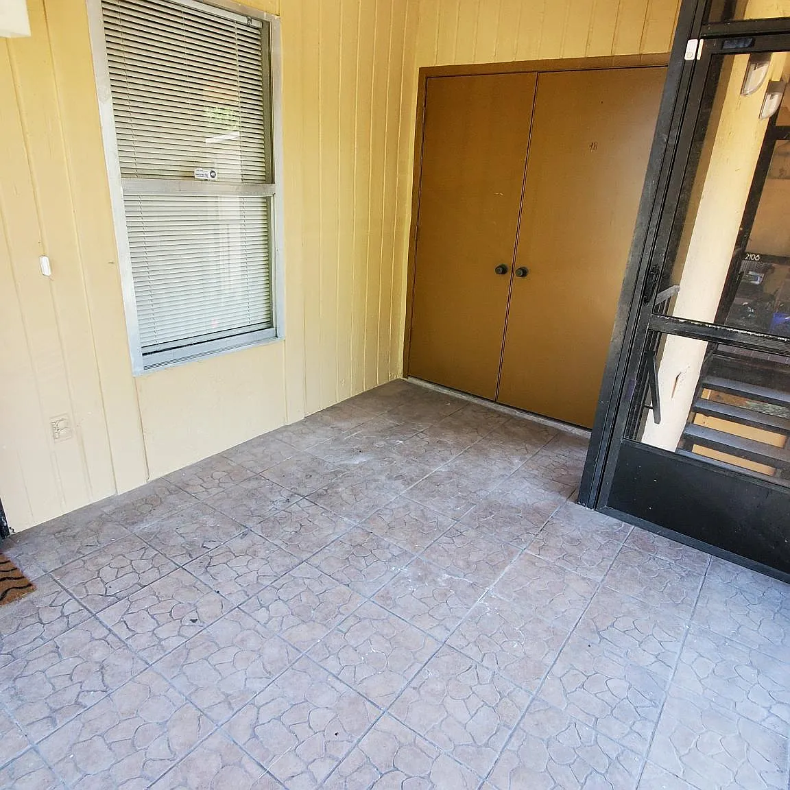 2 bed, 851 sqft, $1,695 — Photo 2
