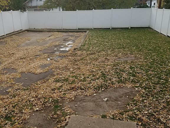 2nd image of 725 11th Ave N