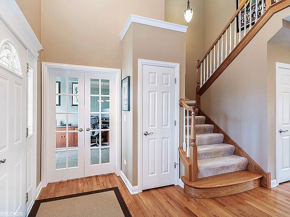 Two story foyer