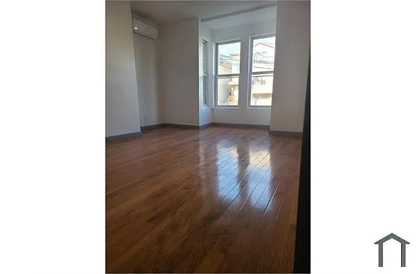 Building Photo - 522 Mulberry St #1