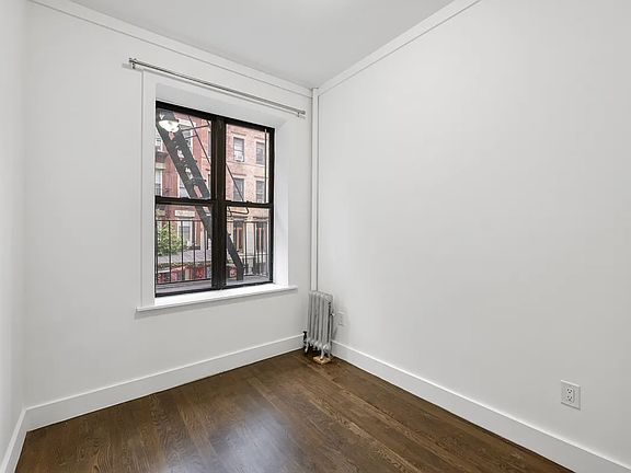 2nd image of 109 Saint Marks Pl APT 4