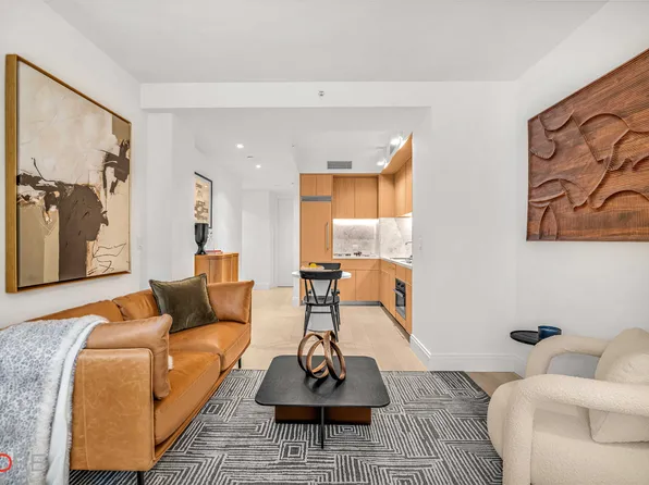501 Third Avenue 6G image 2 of 5