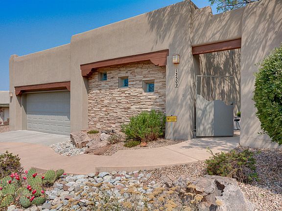 4th image of 13509 Wilderness Trl NE