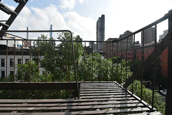 Rented by (Legacy) NY Quality Living Uptown | media 19