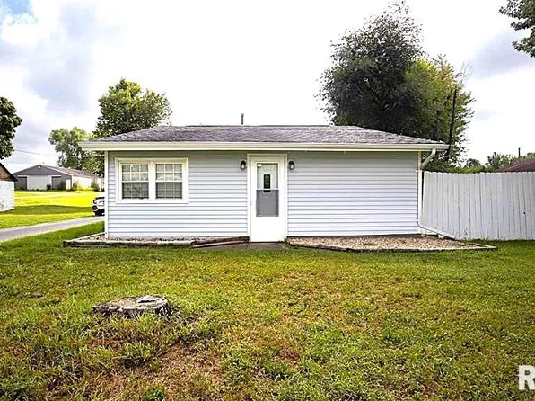 11224 State Route 29, Pekin, IL 61554