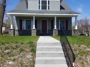 1102 8th Ave S, Escanaba, MI 49829