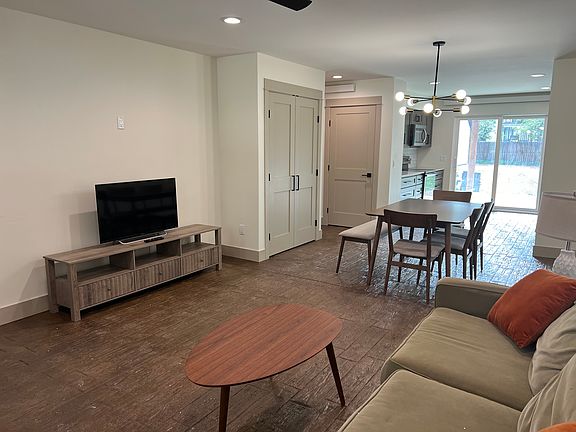 4th image of 102 Tomkins Ln #A