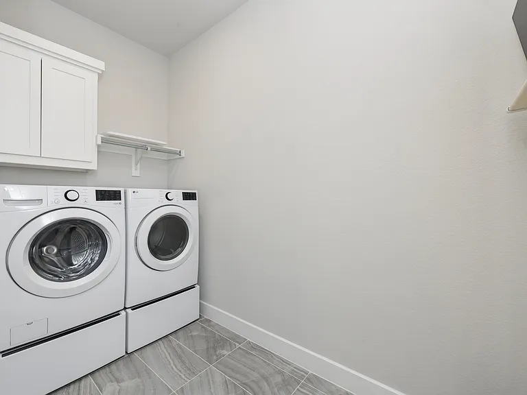 2790 Starwood Dr — Photo 13